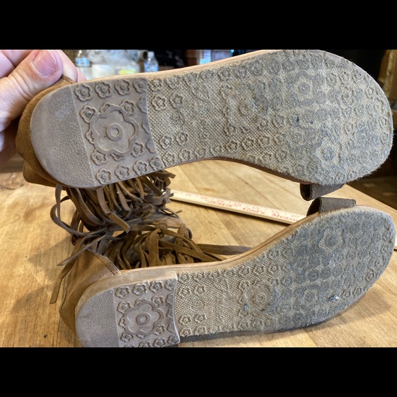 Leather fringe zip up ankle sandals - Picture 4 of 6